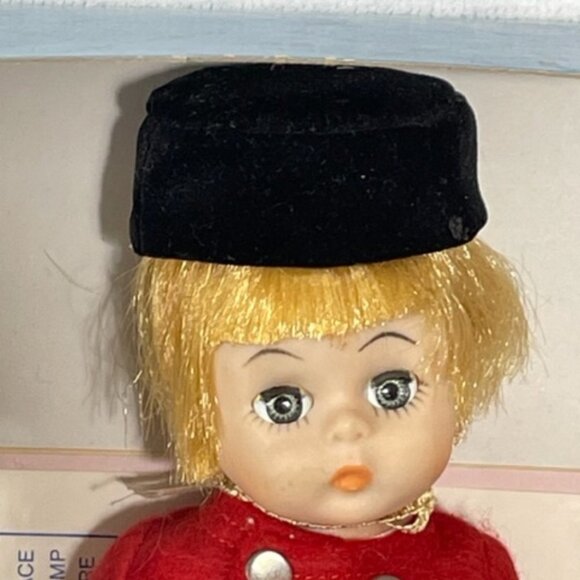 Madame Alexander restrung 8" Netherlands Boy doll - Picture 2 of 4